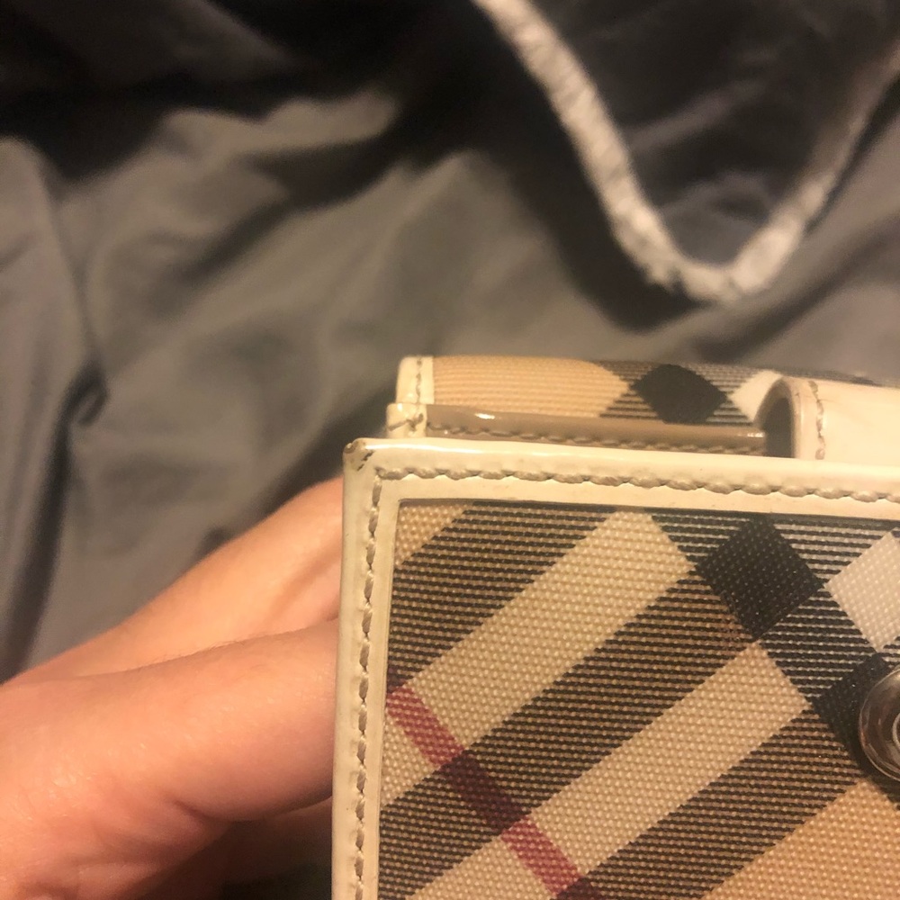 Burberry Beige and Black Checkered Wallet - Picture 7 of 7